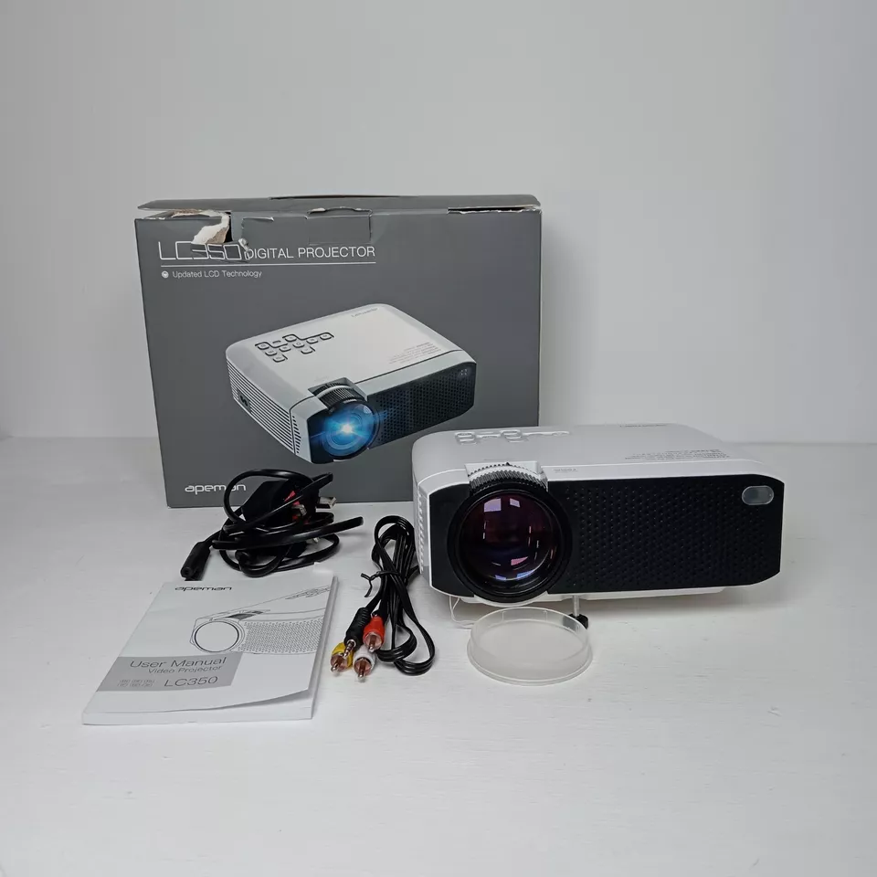 Unopened shops Portable LCD Projector